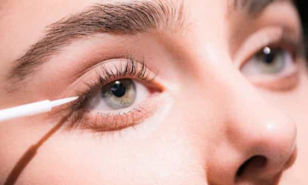 تصویر 2 از خرید وازلین برای ابرو و مژه + قیمت فروش استثنایی
